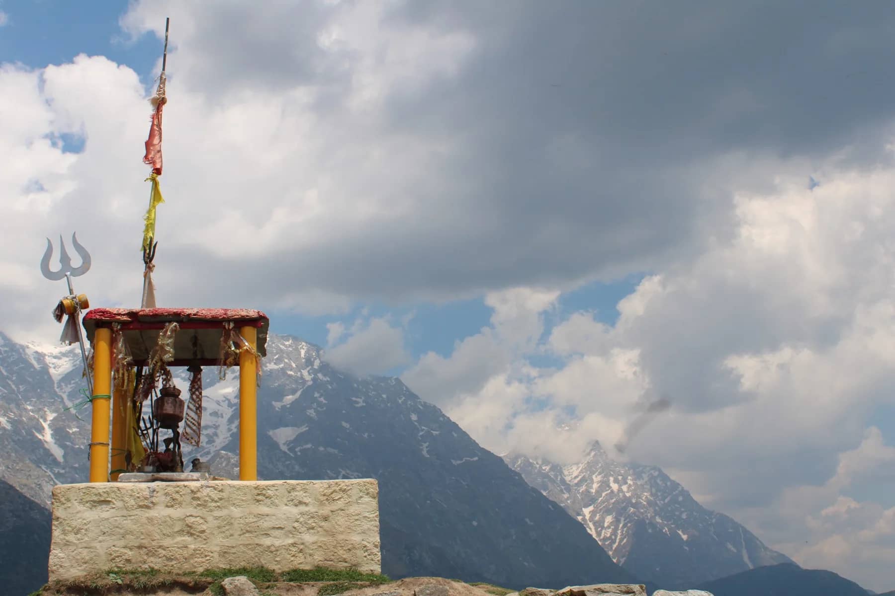Triund trek: A Shiv Temple in Triund Trek