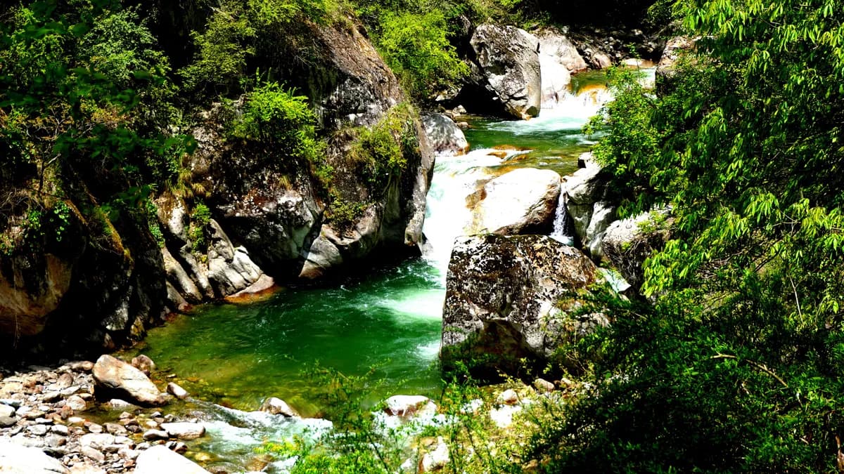 Jibhi & Tirthan Valley view