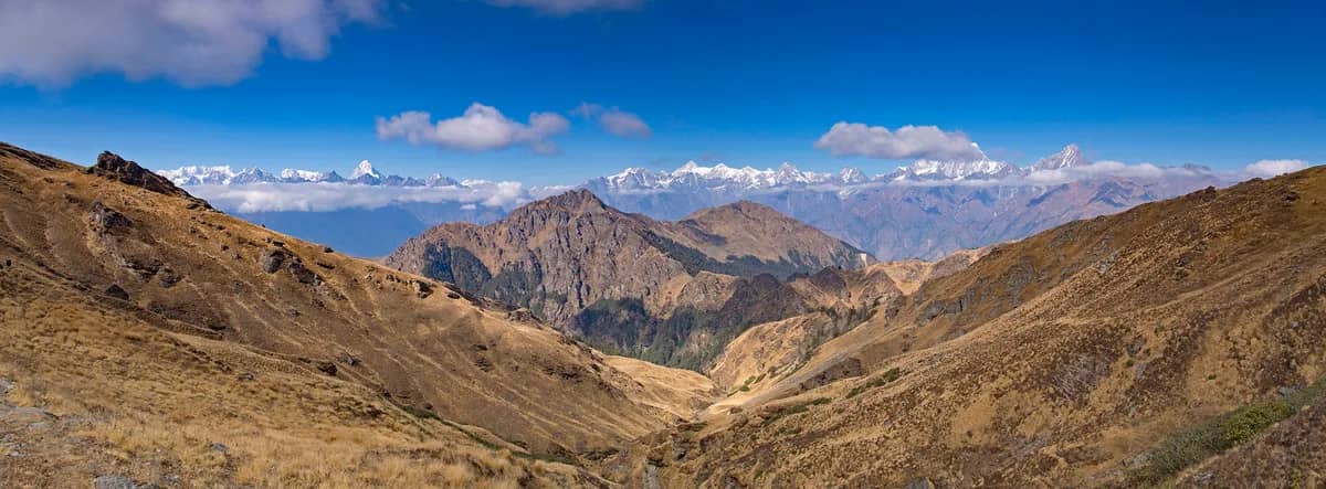 Kuari Pass trek: View of Himalayan Peaks Chaukhamba, Neelkanth, Kamet, Mana, Gori Parbat and Hathi Parbat from Kuari Pass